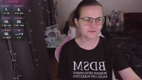 Eva online show from 10/19/25, 10:27