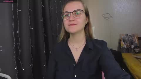 Snapshot of eva_orchid chatting on 06/19/26, 11:58 Eva online show from 06/19/26, 11:58