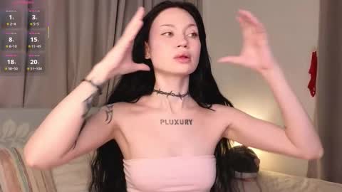 Eva online show from 11/28/25, 12:13