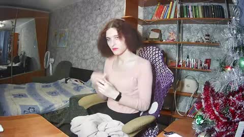 Snapshot of eva_princess__ chatting on 01/17/25, 06:33 Eva The Princess online show from 01/17/25, 06:33