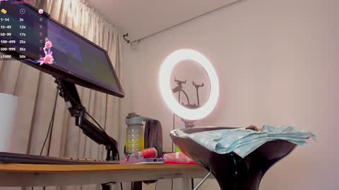 Eva online show from 01/25/25, 04:57