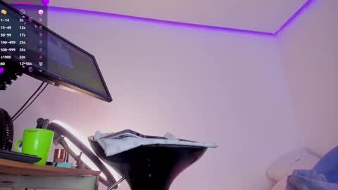 Eva online show from 02/20/25, 05:01