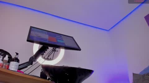 Eva online show from 11/26/25, 04:13