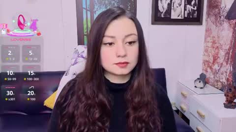 Snapshot of eva_rosell chatting on 06/19/26, 02:43 Eva online show from 06/19/26, 02:43