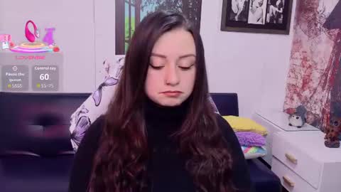 Snapshot of eva_rosell chatting on 06/25/26, 02:43 Eva online show from 06/25/26, 02:43