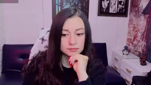 Snapshot of eva_rosell chatting on 07/09/26, 02:43 Eva online show from 07/09/26, 02:43