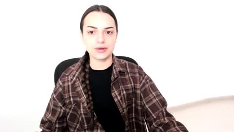 Eva online show from 02/05/25, 11:55