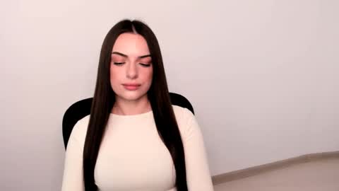 Eva online show from 02/11/25, 05:29