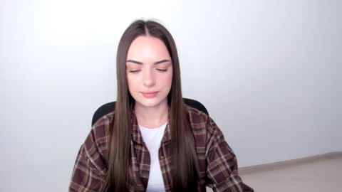 Eva online show from 03/04/25, 09:18