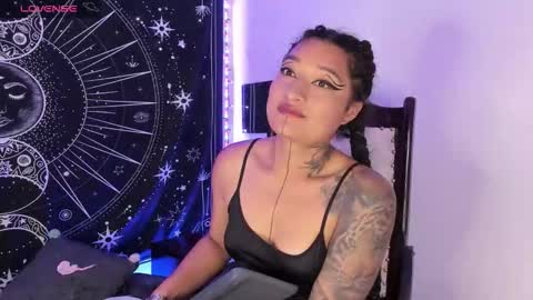 Snapshot of eva_sanderslee chatting on 10/19/25, 09:10 Eva online show from 10/19/25, 09:10