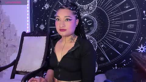 Snapshot of eva_sanderslee chatting on 11/11/25, 08:14 Eva online show from 11/11/25, 08:14