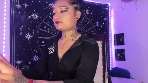 Snapshot of eva_sanderslee chatting on 11/22/25, 08:46 Eva online show from 11/22/25, 08:46