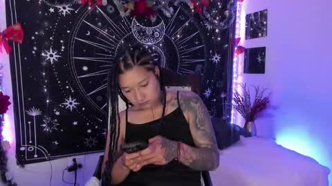 Snapshot of eva_sanderslee chatting on 12/05/25, 09:29 Eva online show from 12/05/25, 09:29