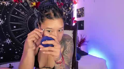 Snapshot of eva_sanderslee chatting on 12/14/25, 08:41 Eva online show from 12/14/25, 08:41