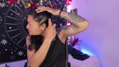 Snapshot of eva_sanderslee chatting on 12/23/25, 08:45 Eva online show from 12/23/25, 08:45