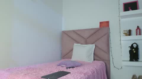 Eva Sin online show from 05/02/26, 11:10