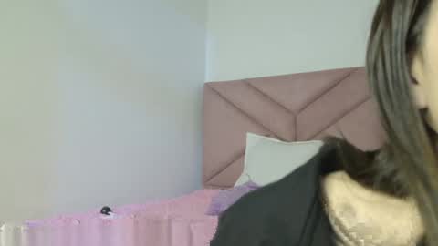 Eva Sin online show from 05/06/26, 11:43