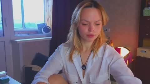 Snapshot of eva_sinn chatting on 05/28/26, 11:07 Hi there i am Eva and i wish create a nice community with you so join my Ticket Show for more pleasure online show from 05/28/26, 11:07