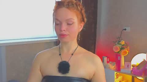 Snapshot of eva_sinn chatting on 06/25/26, 10:53 Hi there i am Eva and i wish create a nice community with you so join my Ticket Show for more pleasure online show from 06/25/26, 10:53