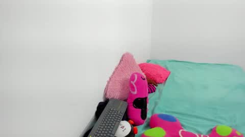 Snapshot of eva_sweet2 chatting on 02/08/26, 12:36 Estefania online show from 02/08/26, 12:36