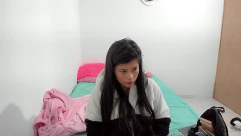 Snapshot of eva_sweet2 chatting on 02/16/26, 01:57 Estefania online show from 02/16/26, 01:57