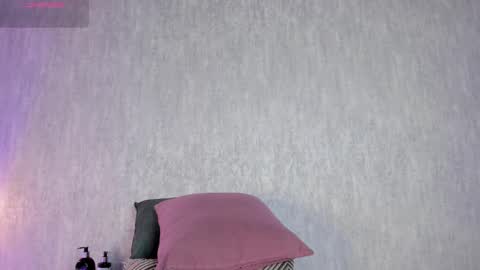 Snapshot of eva_zc chatting on 09/24/25, 03:37 Eva online show from 09/24/25, 03:37