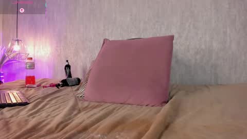 Snapshot of eva_zc chatting on 09/27/25, 03:50 Eva online show from 09/27/25, 03:50