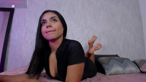 Snapshot of eva_zc chatting on 10/27/25, 04:00 Eva online show from 10/27/25, 04:00