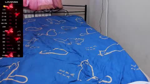 Eva online show from 10/22/25, 11:43