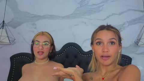 Snapshot of evaa_honey chatting on 05/09/26, 02:39 evaa_honey online show from 05/09/26, 02:39