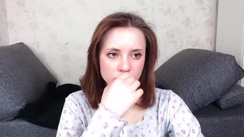 Snapshot of evaa_love_ chatting on 03/31/26, 07:42 Eva online show from 03/31/26, 07:42