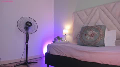 Snapshot of evaa_mills chatting on 05/28/26, 07:55 Eva online show from 05/28/26, 07:55