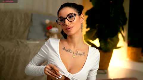 Snapshot of evaamanti chatting on 01/06/26, 05:11 Eva online show from 01/06/26, 05:11