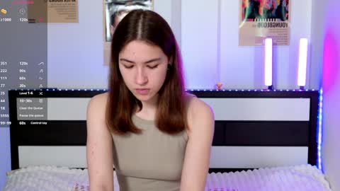 Snapshot of evaandluna chatting on 05/14/26, 01:34 Eva online show from 05/14/26, 01:34