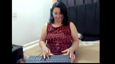 Snapshot of evaaross chatting on 01/08/25, 04:22 Eva online show from 01/08/25, 04:22