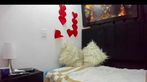 Snapshot of evaaross chatting on 02/27/25, 10:48 Eva online show from 02/27/25, 10:48