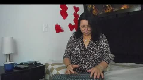 Snapshot of evaaross chatting on 03/05/25, 10:55 Eva online show from 03/05/25, 10:55