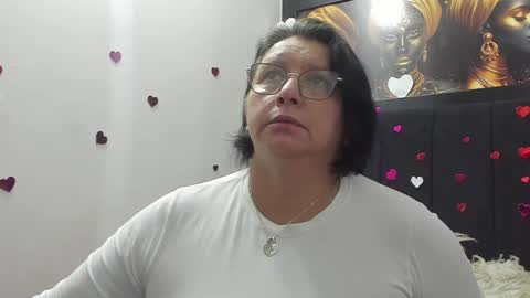 Snapshot of evaaross chatting on 04/13/26, 12:43 Eva online show from 04/13/26, 12:43