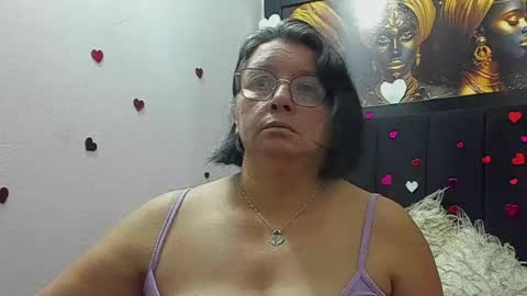 Snapshot of evaaross chatting on 05/27/26, 10:40 Eva online show from 05/27/26, 10:40