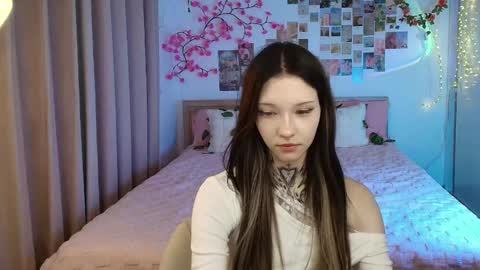 Snapshot of evaasilence chatting on 03/13/26, 01:18 evaasilence online show from 03/13/26, 01:18