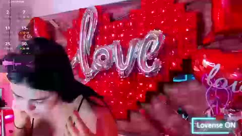 Snapshot of evabloom_ chatting on 03/16/26, 09:19 EvaBloom online show from 03/16/26, 09:19