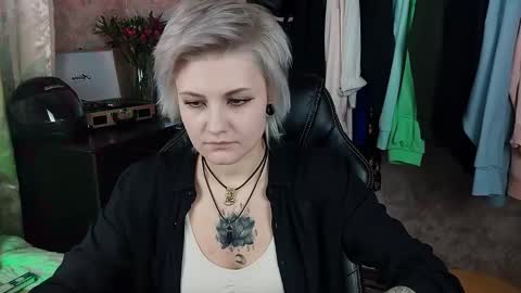 Eva Brownie online show from 02/05/25, 01:00