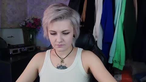 Eva Brownie online show from 02/12/25, 09:52