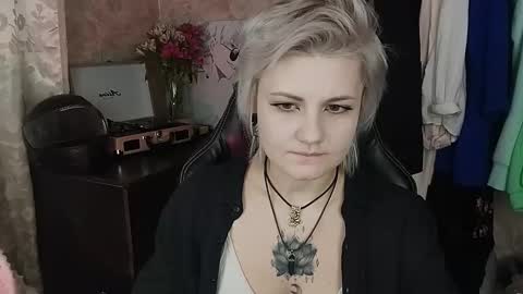 Eva Brownie online show from 02/15/25, 11:50