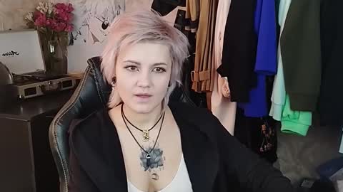 Eva Brownie online show from 02/19/25, 10:34