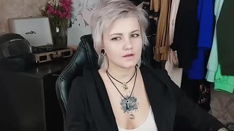 Eva Brownie online show from 02/19/25, 01:39