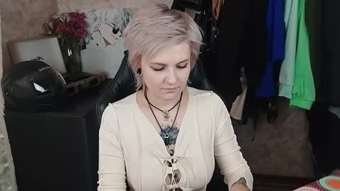 Eva Brownie online show from 02/21/25, 12:28