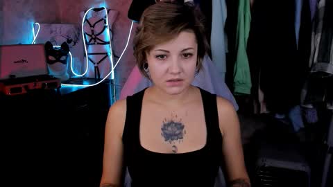 Eva Brownie online show from 10/02/25, 09:49