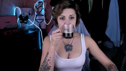 Eva Brownie online show from 10/21/25, 02:51