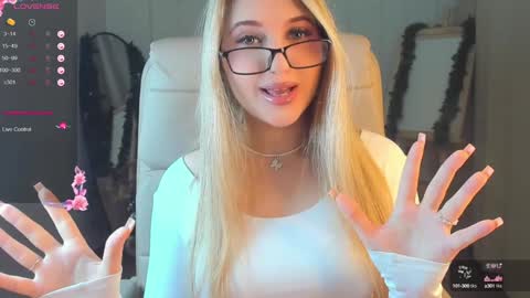 Eva  online show from 12/22/24, 02:39